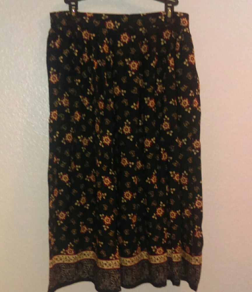 Sag Harbor petite navy floral Maxi skirt